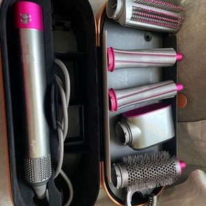 ✨Dyson Airwrap Multi-Styler & Case✨w/ 6 attachments✨